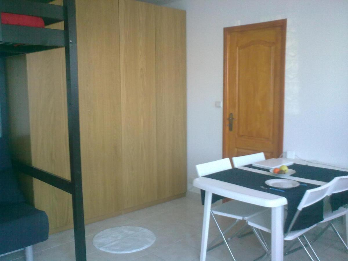 Studio Climatise. Proche Parking, Commerces Et Mer Apartment Carqueiranne Ngoại thất bức ảnh