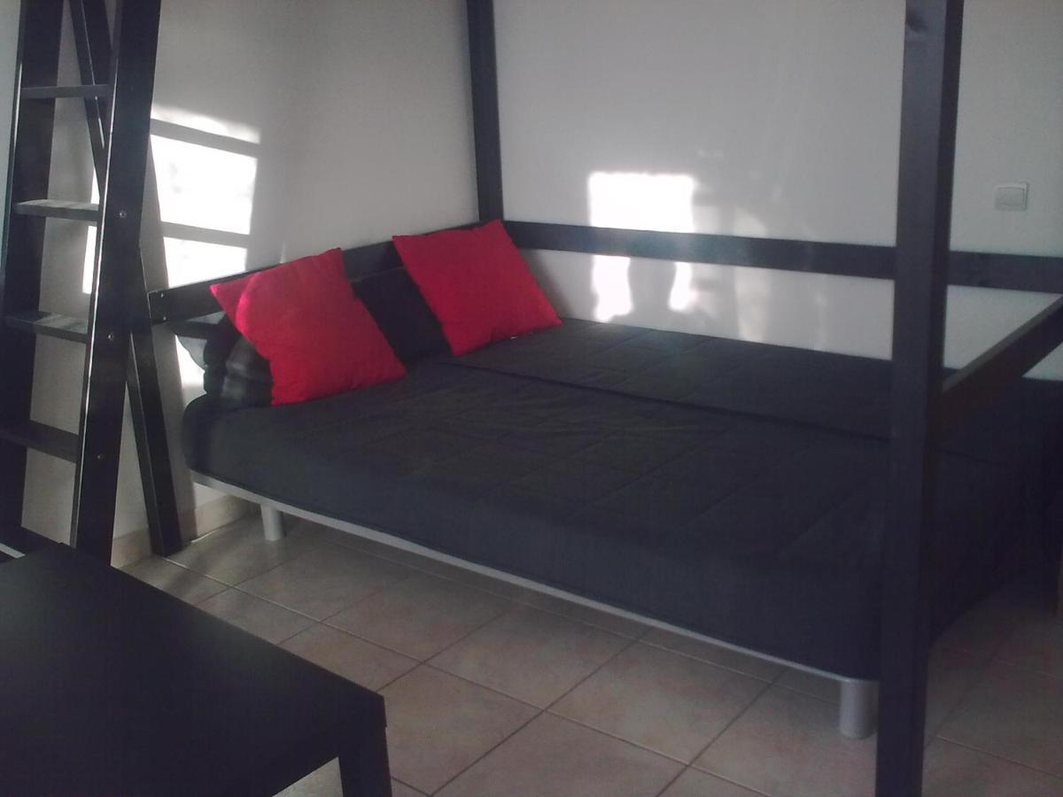 Studio Climatise. Proche Parking, Commerces Et Mer Apartment Carqueiranne Ngoại thất bức ảnh